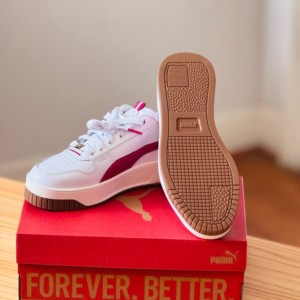 Puma White and Red Sneakers - Picture 4 of 5